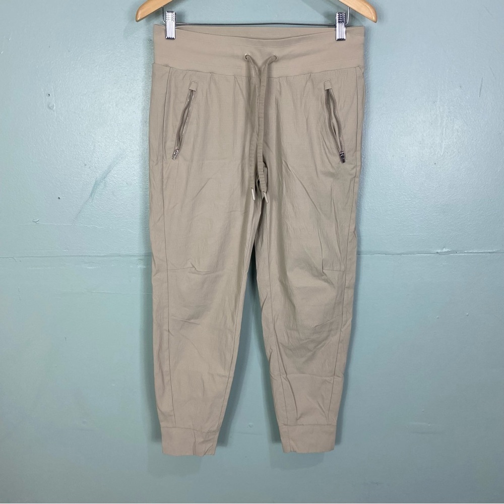 Athleta Trekkie North Jogger Beige Sz 6 405726 Hiking Pant Stretch